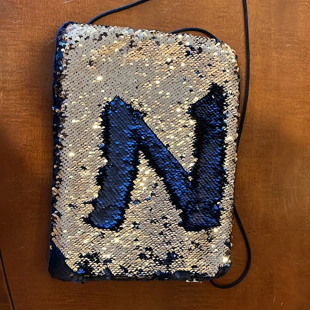 Sequin reversible silver & blue purse clutch tablet bag. Faux fur back, zipper.
